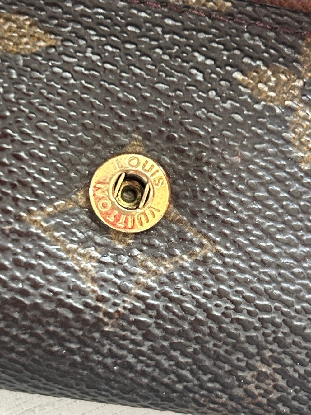 Louis Vuitton Keychain - Picture 9 of 10